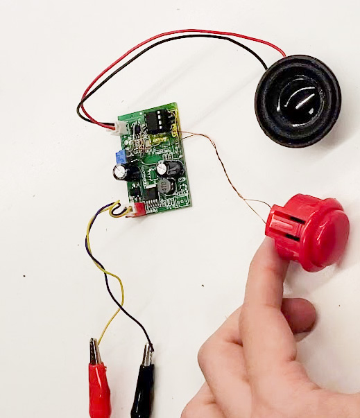 Foto PCB y hoverboard con melodías